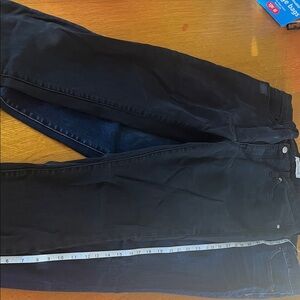 Madewell woman’s jeans 2 pairs